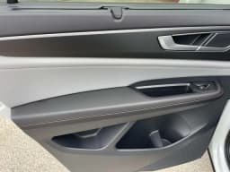 Volkswagen Atlas 2.0T Peak Edition 4MOTION 2026 — side view