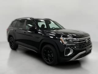 Volkswagen Atlas 2.0T Peak Edition 4MOTION Volkswagen Atlas 2.0T Peak Edition 4MOTION