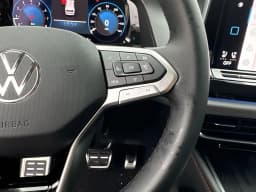 Volkswagen Atlas 2.0T Peak Edition 4MOTION 2026 — side view