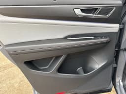 Volkswagen Atlas 2.0T Peak Edition 4MOTION 2026 — side view