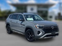 Volkswagen Atlas 2.0T Peak Edition 4MOTION 2026 — side view