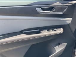 Volkswagen Atlas 2.0T Peak Edition 4MOTION 2026 — side view