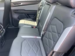 Volkswagen Atlas 2.0T Peak Edition 4MOTION 2026 — side view