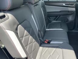 Volkswagen Atlas 2.0T Peak Edition 4MOTION 2026 — side view