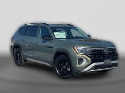 Volkswagen Atlas 2.0T Peak Edition 4MOTION 2026 — side view