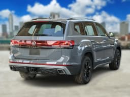 Volkswagen Atlas 2.0T Peak Edition 4MOTION 2026 — side view