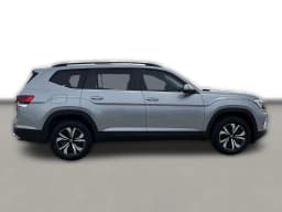 Volkswagen Atlas 2.0T SE FWD 2026 — side view