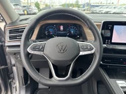 Volkswagen Atlas 2.0T SE FWD 2026 — side view