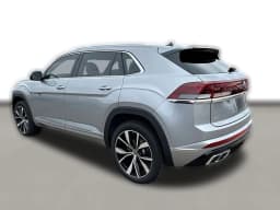 Volkswagen Atlas Cross Sport 2.0T SEL Premium R-Line 4MOTION 2025 — side view