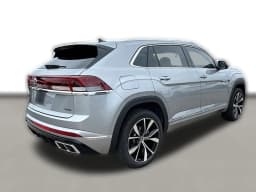 Volkswagen Atlas Cross Sport 2.0T SEL Premium R-Line 4MOTION 2025 — side view