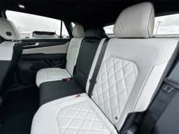 Volkswagen Atlas Cross Sport 2.0T SEL Premium R-Line 4MOTION 2025 — side view