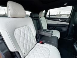 Volkswagen Atlas Cross Sport 2.0T SEL Premium R-Line 4MOTION 2025 — side view