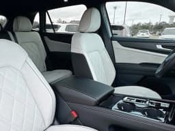 Volkswagen Atlas Cross Sport 2.0T SEL Premium R-Line 4MOTION 2025 — side view