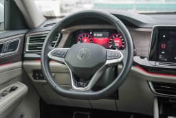 Volkswagen Atlas 2.0T SEL Premium R-Line 4MOTION 2025 — side view