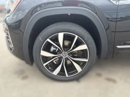 Volkswagen Atlas 2.0T SEL Premium R-Line 4MOTION 2025 — side view