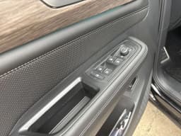Volkswagen Atlas 2.0T SEL Premium R-Line 4MOTION 2025 — side view