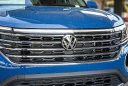 Volkswagen Atlas 2.0T SE w/Technology FWD 2026 — side view