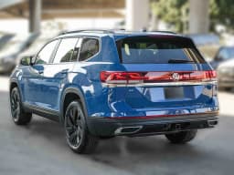 Volkswagen Atlas 2.0T SE w/Technology FWD 2026 — side view