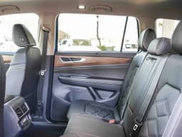 Volkswagen Atlas 2.0T SE w/Technology FWD 2026 — side view