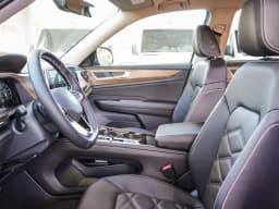 Volkswagen Atlas 2.0T SE w/Technology FWD 2026 — side view