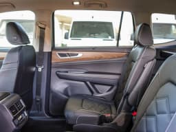 Volkswagen Atlas 2.0T SE w/Technology FWD 2026 — side view