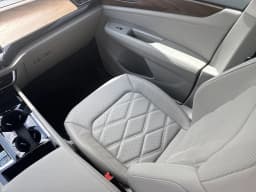 Volkswagen Atlas 2.0T SE w/Technology FWD 2026 — side view