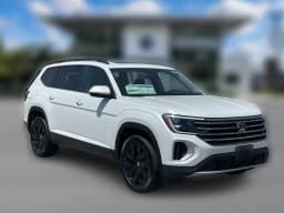 Volkswagen Atlas 2.0T SE w/Technology 4MOTION 2026 — side view