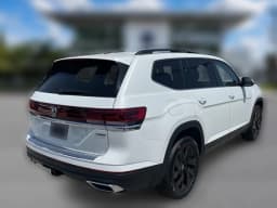Volkswagen Atlas 2.0T SE w/Technology 4MOTION 2026 — side view