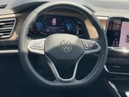 Volkswagen Atlas 2.0T SE w/Technology 4MOTION 2026 — side view