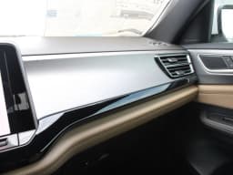 Volkswagen Atlas Cross Sport 2.0T SE 4MOTION 2026 — side view