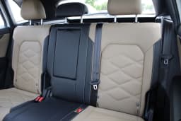 Volkswagen Atlas Cross Sport 2.0T SE 4MOTION 2026 — side view