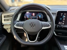 Volkswagen Atlas Cross Sport 2.0T SE 4MOTION 2026 — side view