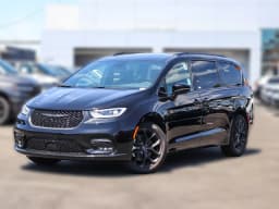 Chrysler Pacifica Select FWD 2026 — side view