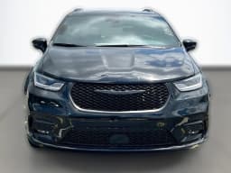 Chrysler Pacifica Limited AWD 2026 — side view
