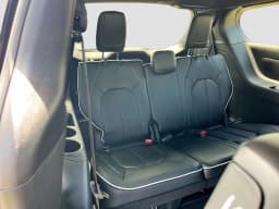 Chrysler Pacifica Limited AWD 2026 — side view