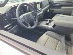 Chevrolet Silverado 2500HD ZR2 4WD Crew Cab 159" 2026 — side view
