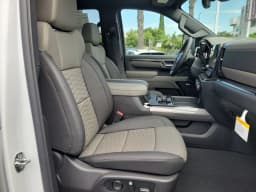 Chevrolet Silverado 2500HD ZR2 4WD Crew Cab 159" 2026 — side view