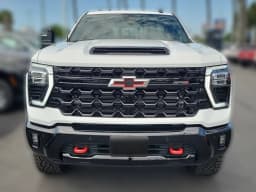 Chevrolet Silverado 2500HD ZR2 4WD Crew Cab 159" 2026 — side view