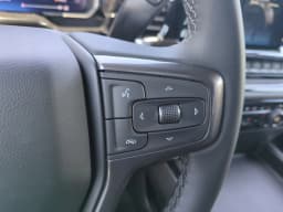Chevrolet Silverado 2500HD ZR2 4WD Crew Cab 159" 2026 — side view