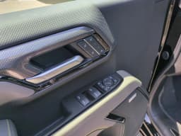 Chevrolet Silverado 2500HD ZR2 4WD Crew Cab 159" 2026 — side view