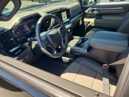 Chevrolet Silverado 2500HD ZR2 4WD Crew Cab 159" 2026 — side view