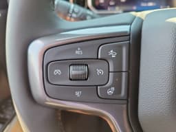 Chevrolet Silverado 2500HD ZR2 4WD Crew Cab 159" 2026 — side view