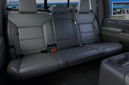 Chevrolet Silverado 2500HD ZR2 4WD Crew Cab 159" 2026 — side view