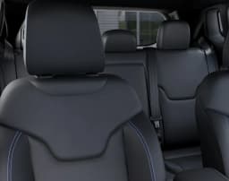 Jeep Compass Limited Altitude 4x4 2026 — side view