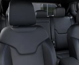 Jeep Compass Limited Altitude 4x4 2026 — side view
