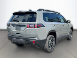 Jeep Cherokee Laredo 4x4 2026 — side view