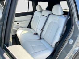 Jeep Cherokee Laredo 4x4 2026 — side view