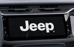 Jeep Cherokee Laredo 4x4 2026 — side view