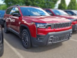 Jeep Cherokee Laredo 4x4 2026 — side view