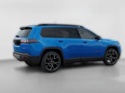 Jeep Cherokee Overland 4x4 2026 — side view